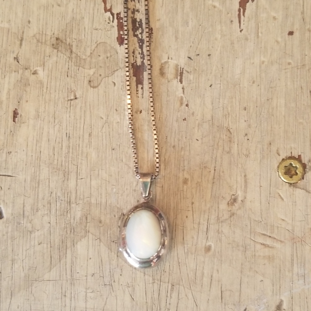 Mop Locket